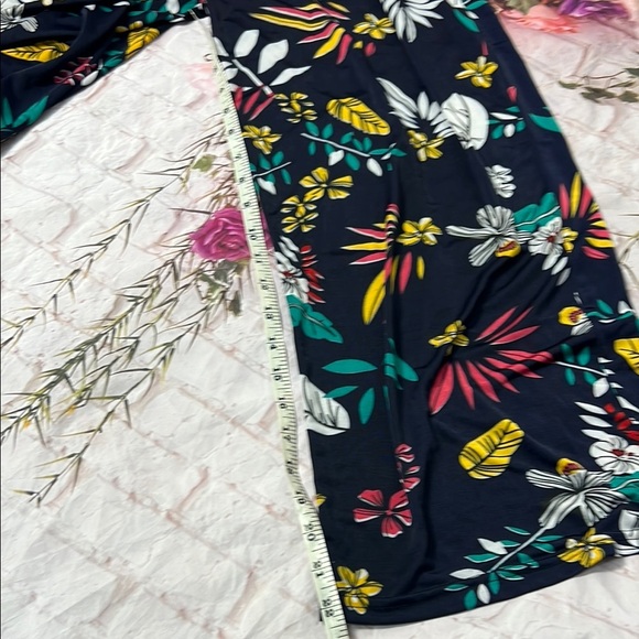 Floral Wide-Leg Pants size M - Picture 7 of 8